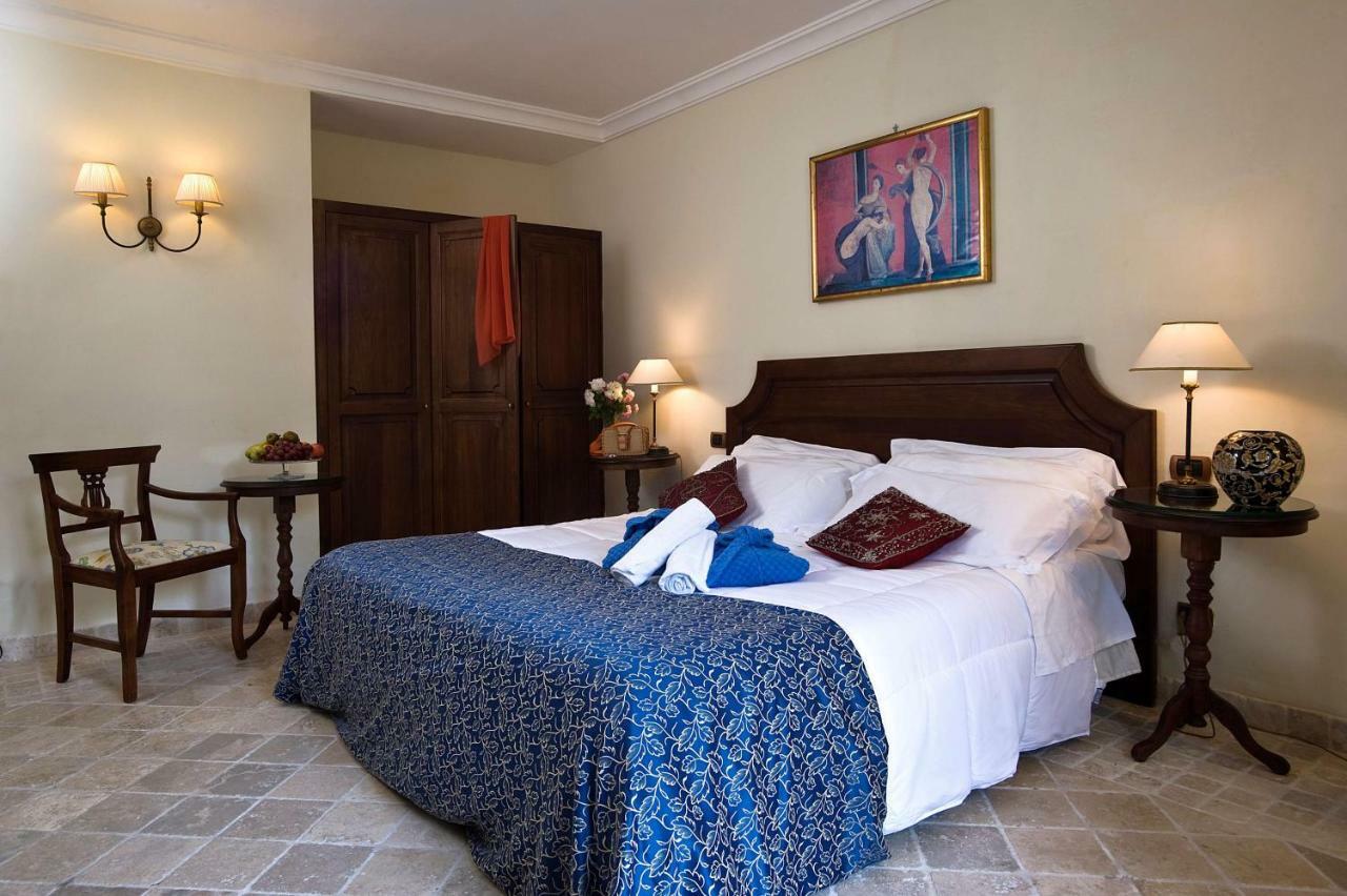 Logge Del Perugino; Sure Hotel Collection By Best Western Città della Pieve Værelse billede