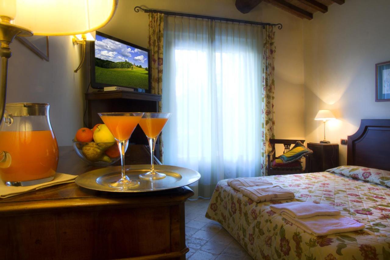 Logge Del Perugino; Sure Hotel Collection By Best Western Città della Pieve Værelse billede
